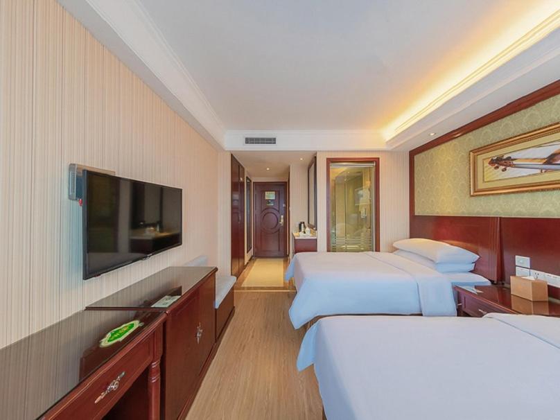 Yichang Vienna Hotel Wanda Branch Экстерьер фото